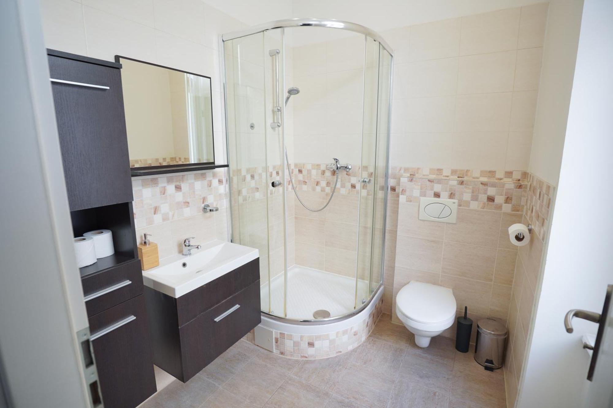Elegant & Stylish Center Apartments! * Praha